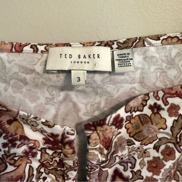 Ted Baker Britani Wildlife print U-bar Cotton blend Top Boho Whimsical Size 3 - Picture 2 of 9